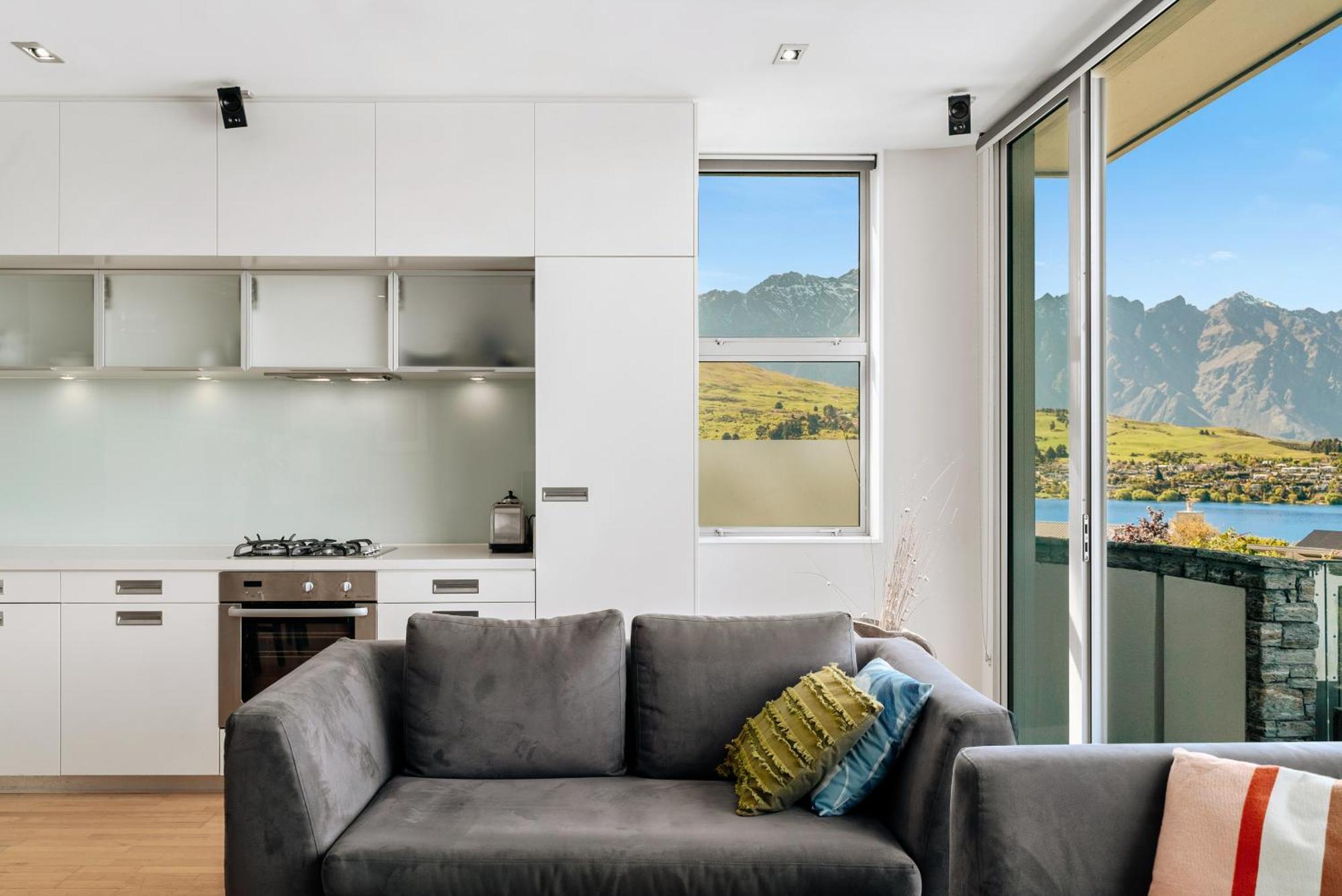 Modern Executive Living In Pounamu Apartment Queenstown Exterior photo